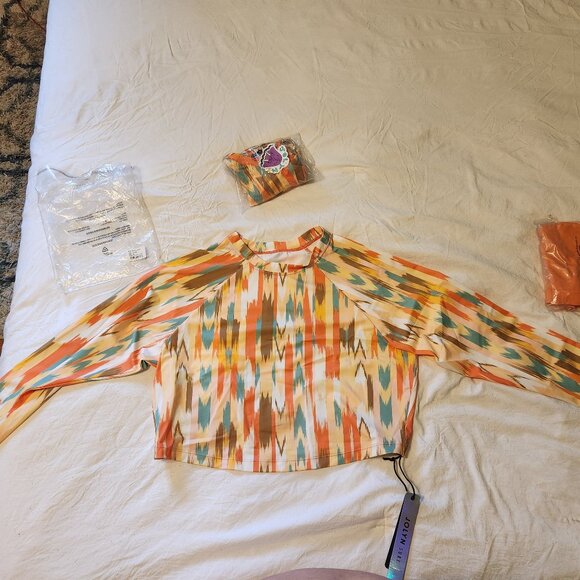 Jolyn Surf Zuma Print Moana Long Sleeved Crop Rashguard Rash Gaurd - Picture 4 of 5